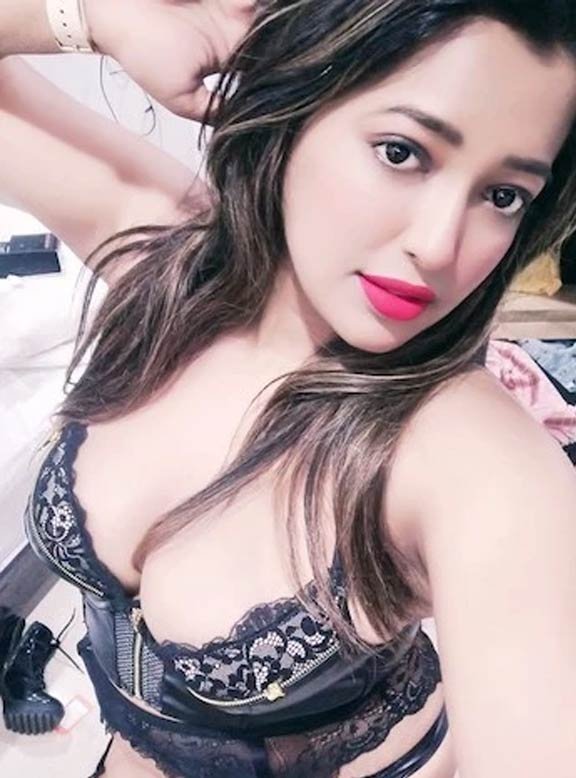 Patna aged housewife Call Girl